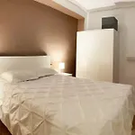 Rooms In Spacious Beach Flat In Valencia