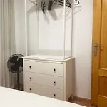 Rooms In Spacious Beach Flat In Valencia