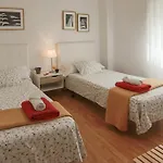 LUMINOSO. COMODO. ACOGEDOR. WIFI. Junto a AVE