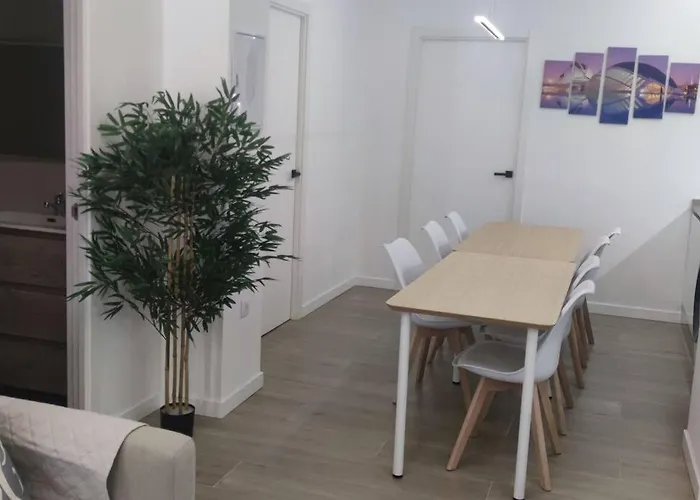 Apartamento 4 Habitaciones 2 Banos Ciudad De Las Ciencias Vt-55209-V