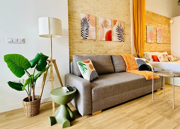 Beautiful Flat Next The Beach