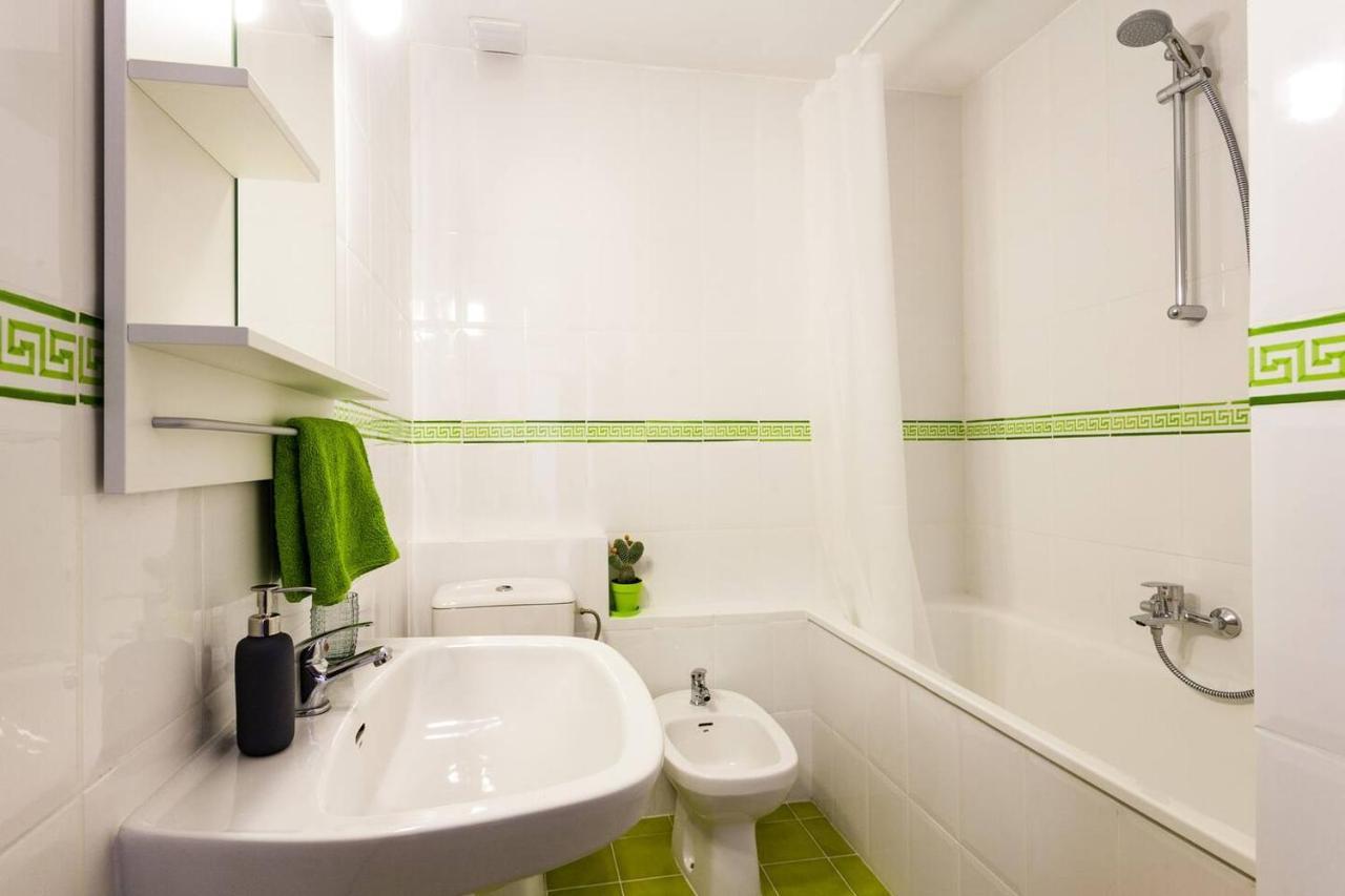 Spacious, Bright Next To The Old Town * Valencia