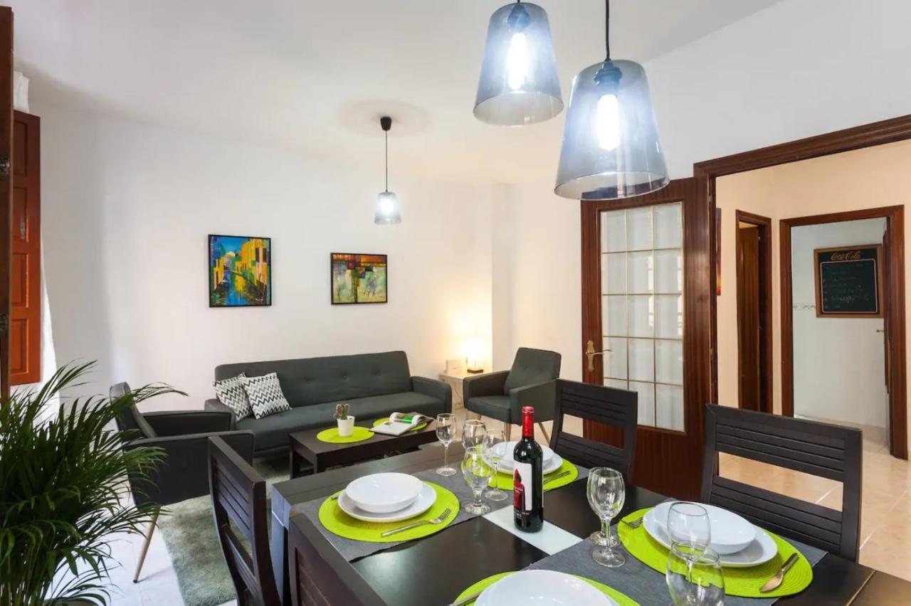 Spacious, Bright Next To The Old Town *