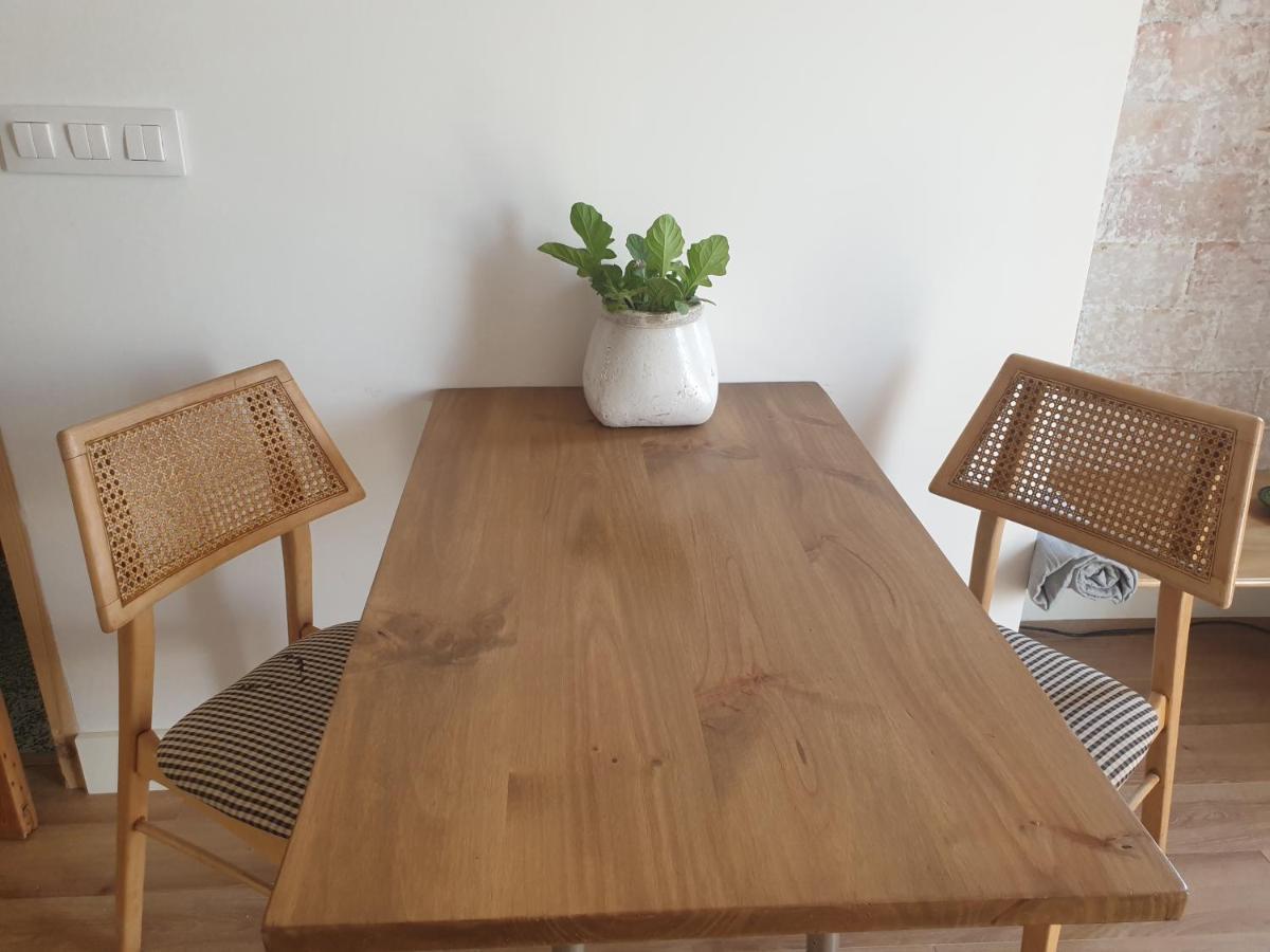 Victoria Flat Valencia