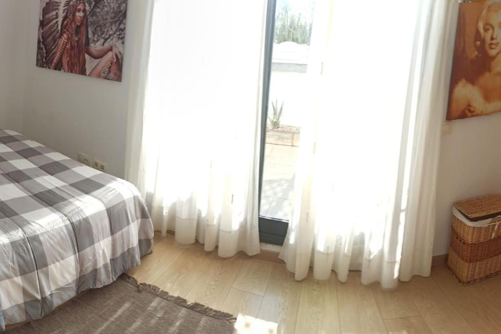 Apartamento Atico En Paiporta Con 2 Grandes Terrazas *