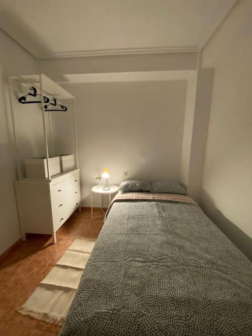 Apartment In Spacious Flat In *