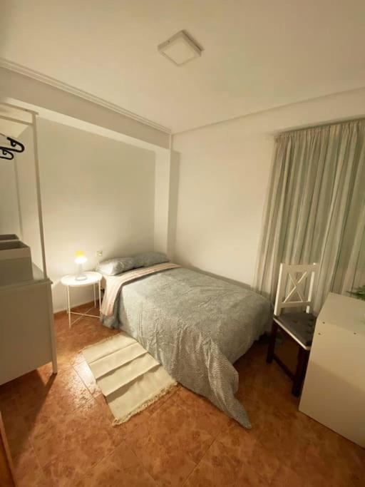 In Spacious Flat In * Valencia