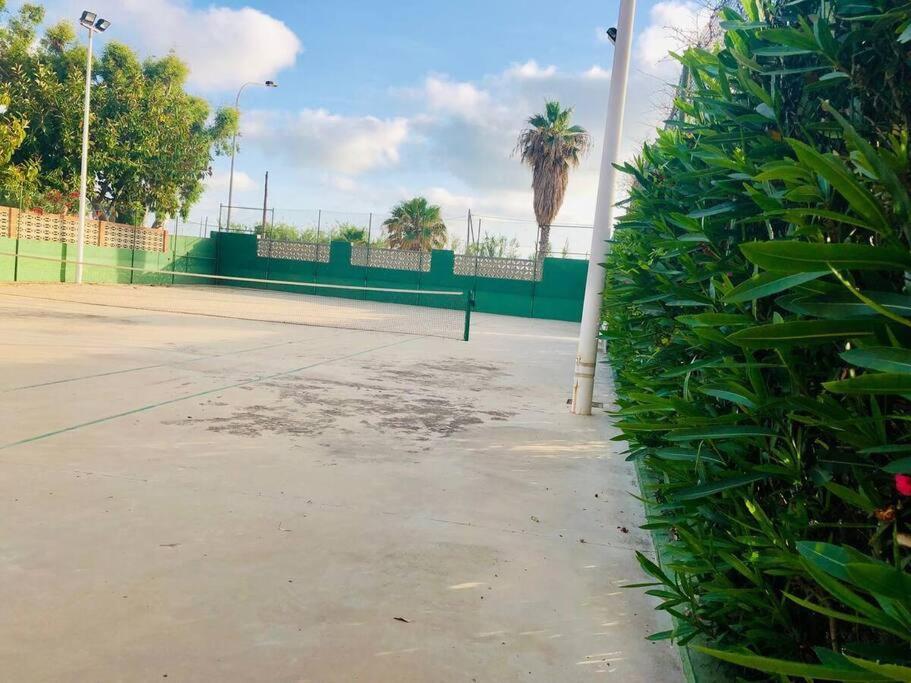 Adosado En La Playa De El Perellonet Con Piscina, Pista Tenis Сasa de vacaciones *