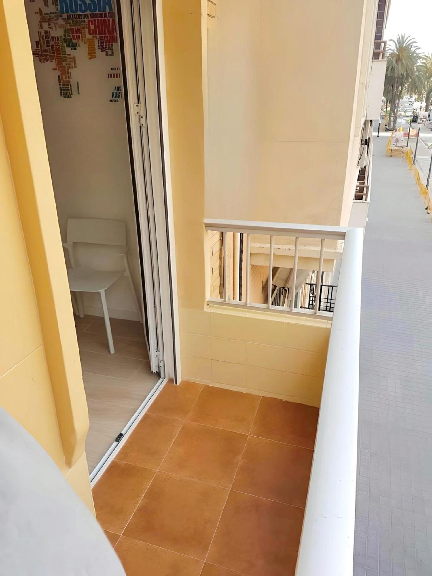 Precioso Piso En Cabanyal Junto Playa Arenas * Valencia