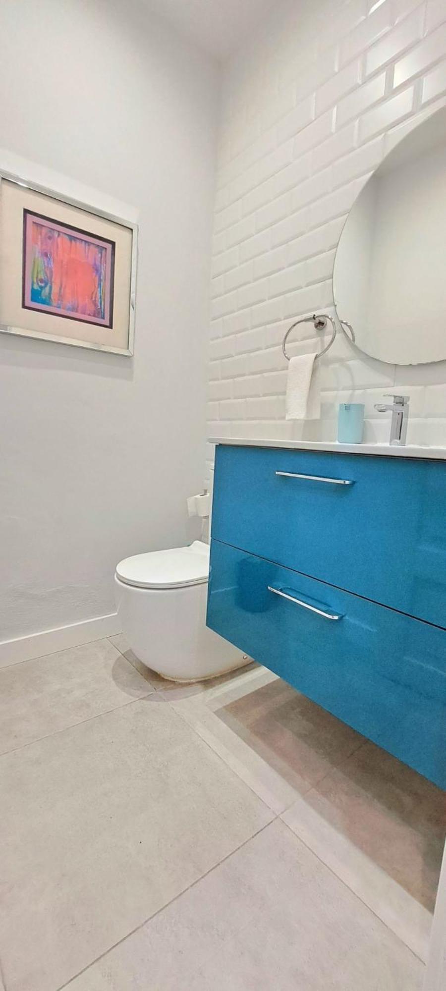 Apartamento New! Renovated, Centrally Located, Private Entrance, Terrace