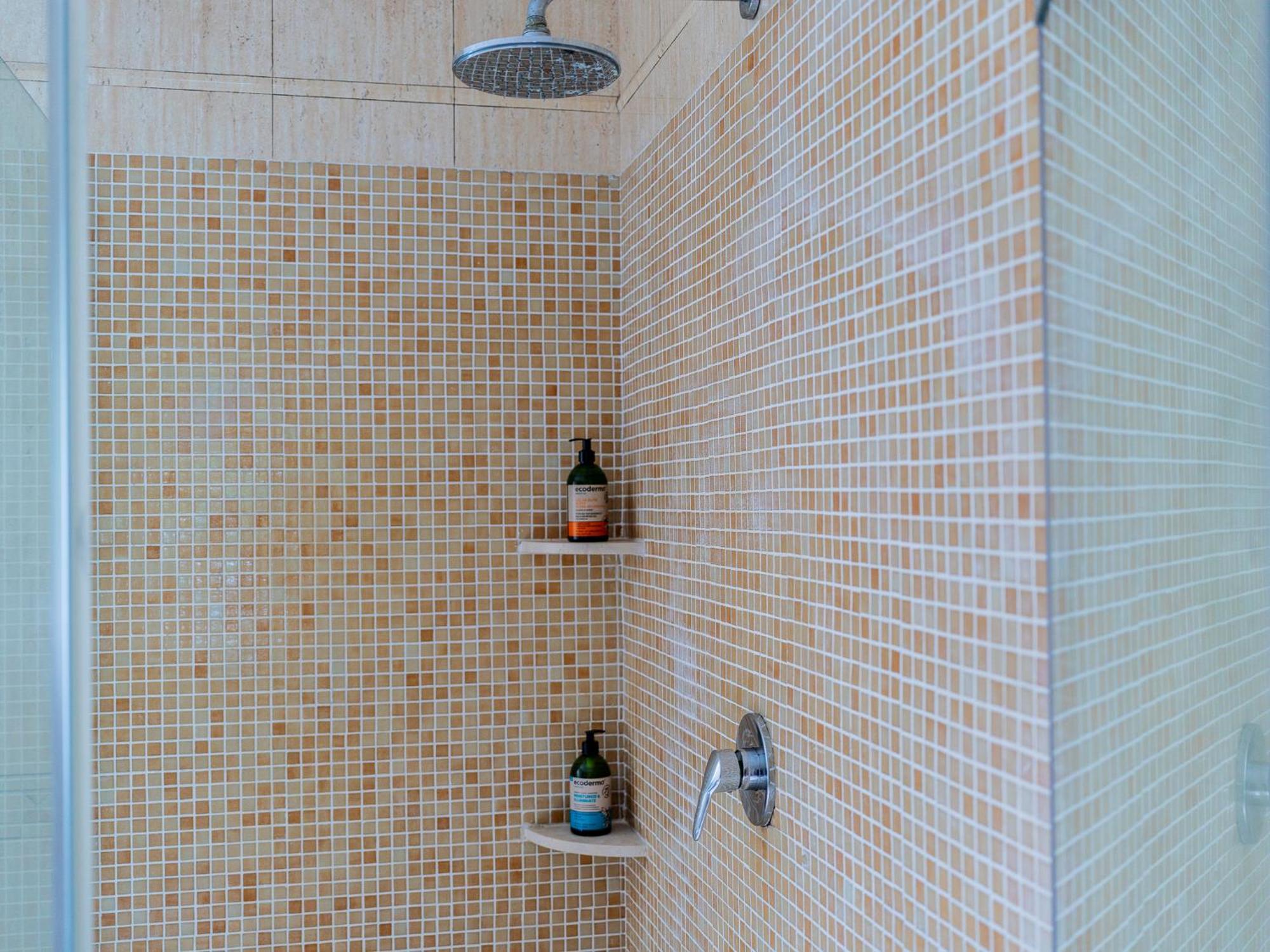 Villa Con Piscina, Jardin Y Aire Acondicionado En La Eliana-l'eliana *
