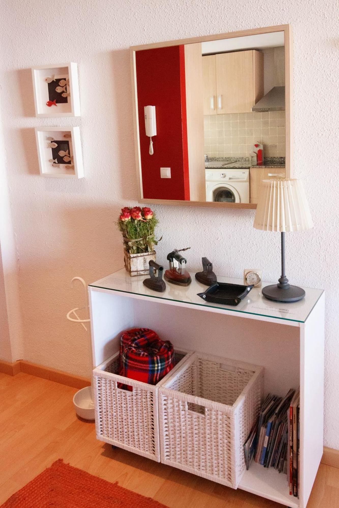 Apartamento Luminoso. Comodo. Acogedor. Wifi. Junto A Ave *