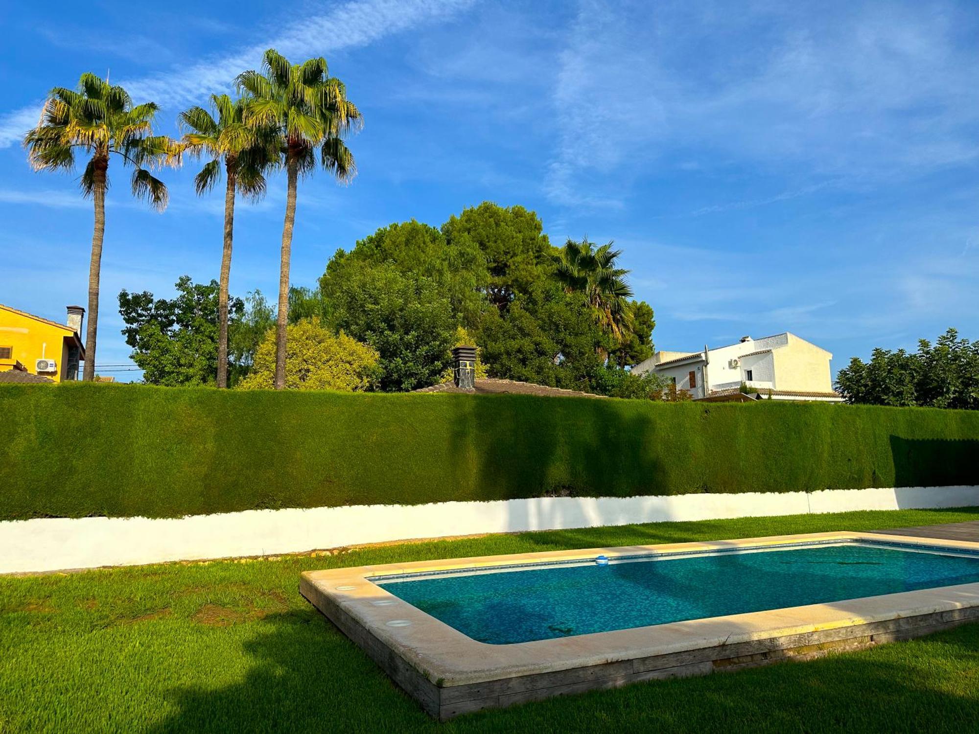 Villa Con Piscina, Jardin Y Aire Acondicionado En La Eliana-l'eliana