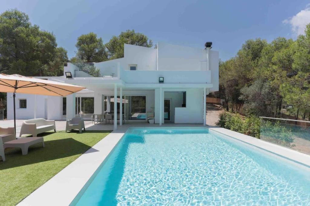 Calma Villa. De Lujo, Jacuzzi Y Piscina Apartamento
