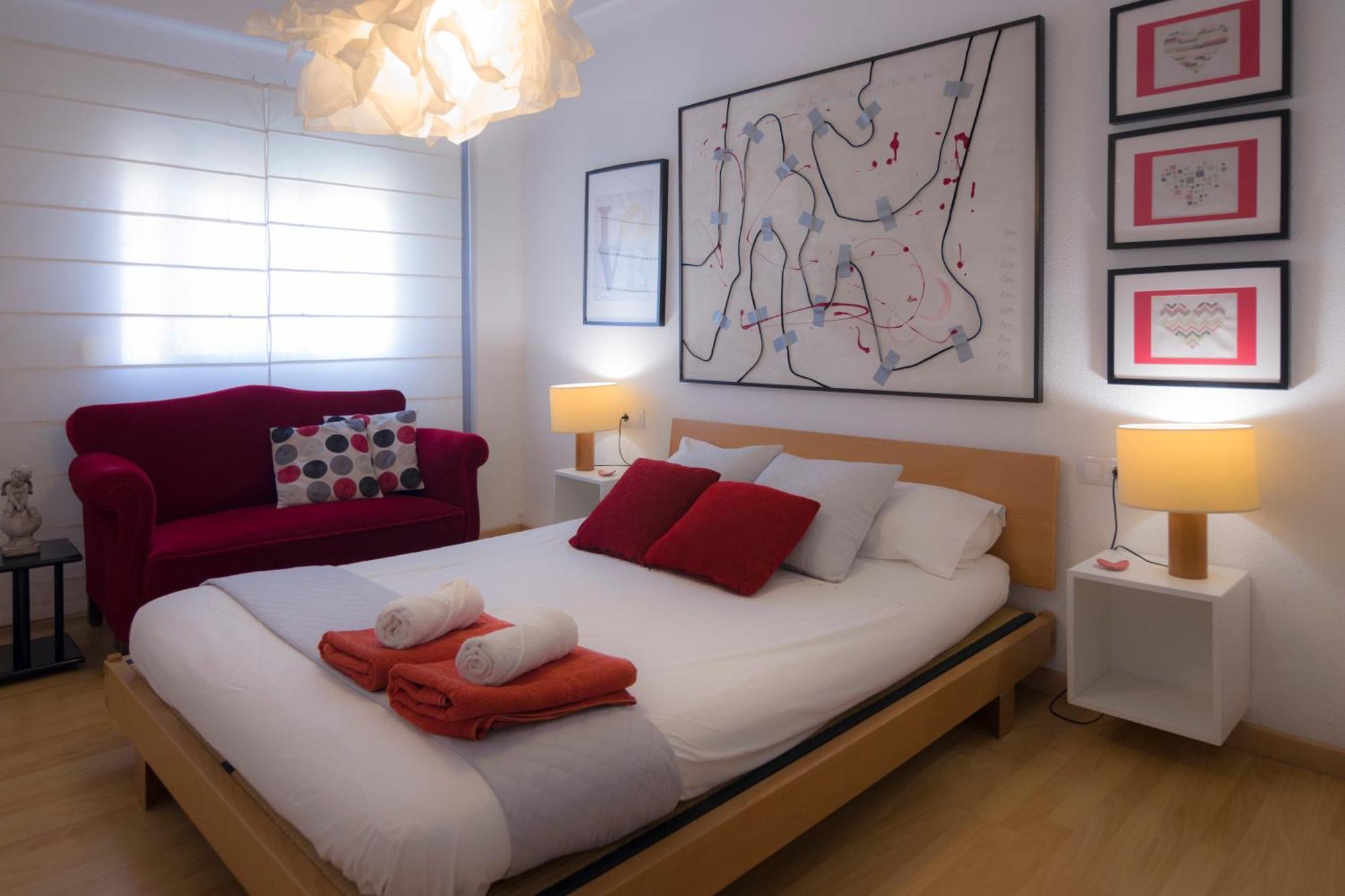 Apartamento Luminoso. Comodo. Acogedor. Wifi. Junto A Ave