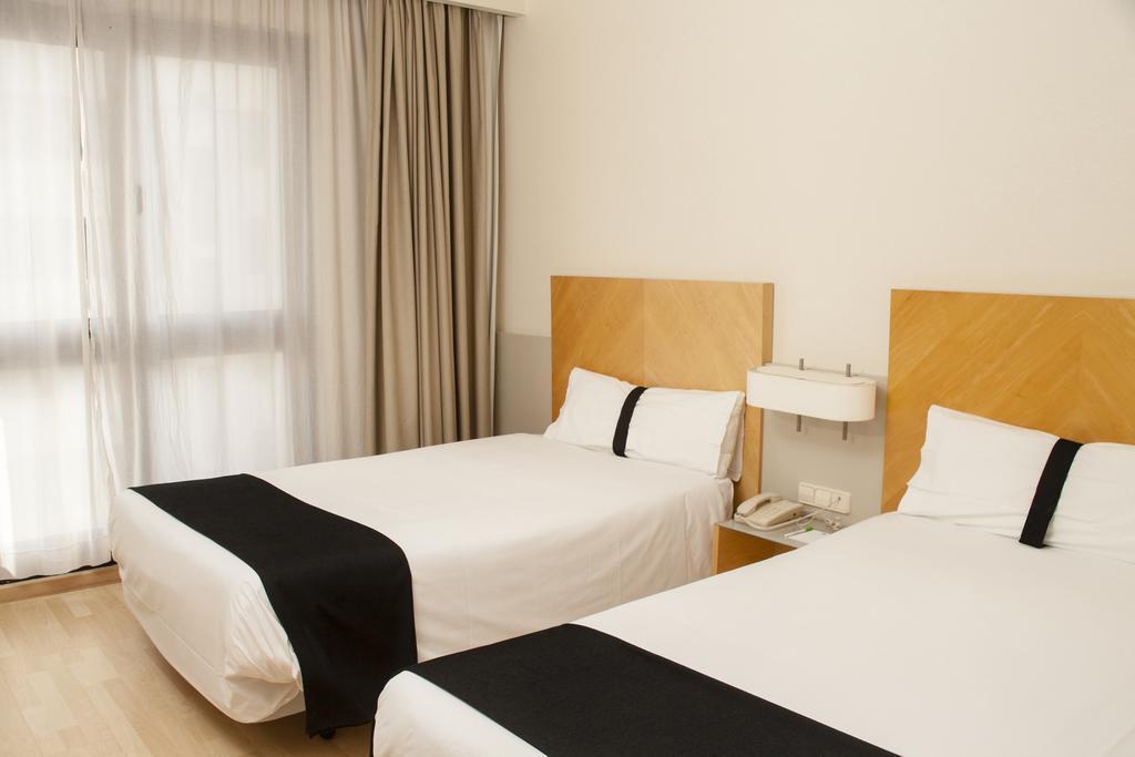 Hotel Alameda Plaza 4*