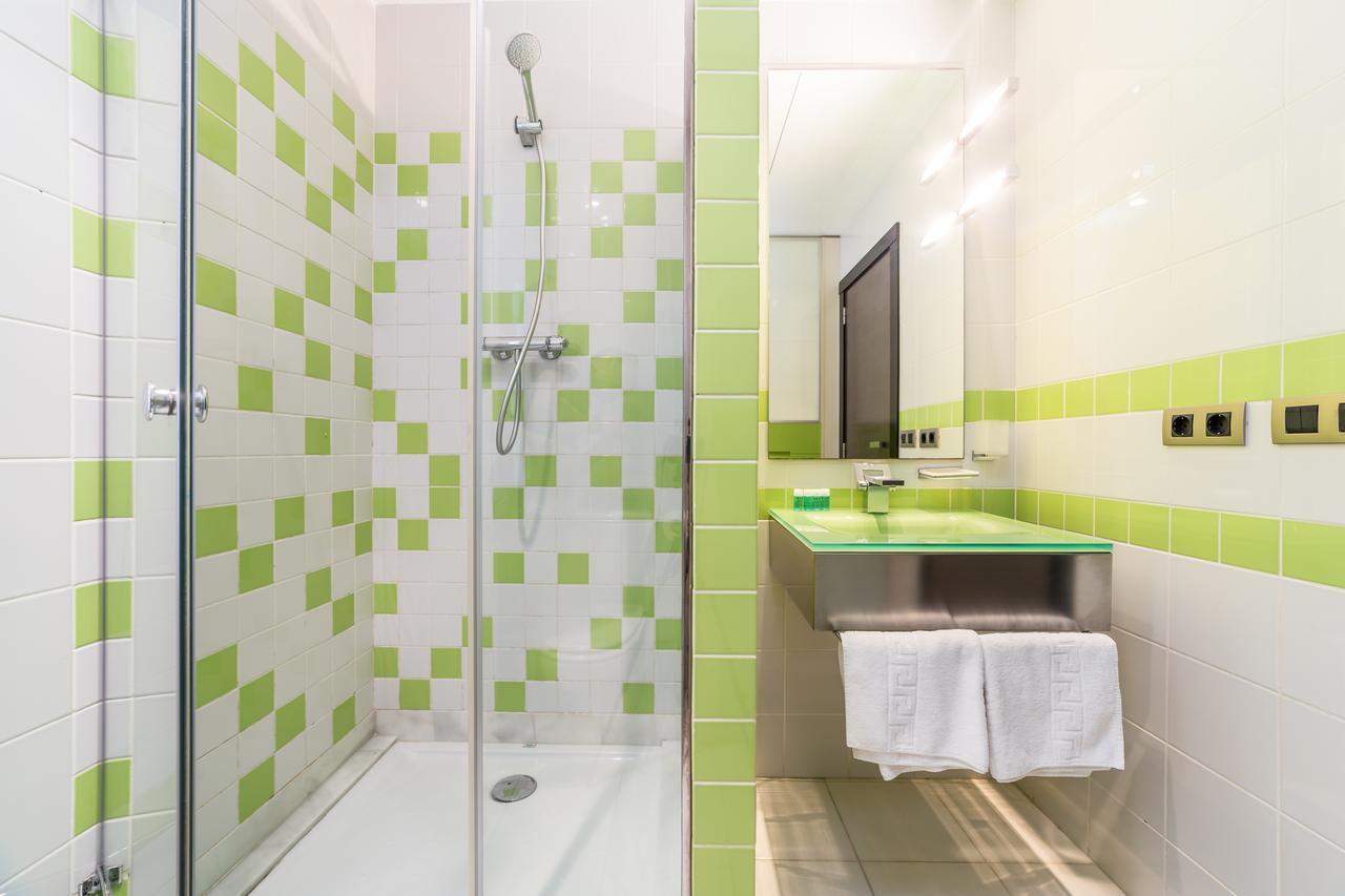 Travel Habitat ático Ciutat Vella. Apartamento