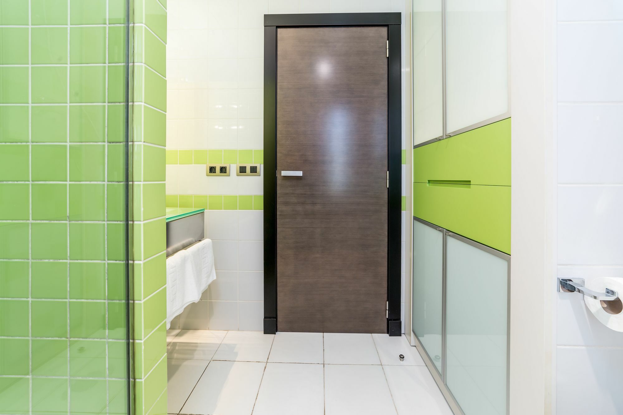 Travel Habitat ático Ciutat Vella. Apartamento *