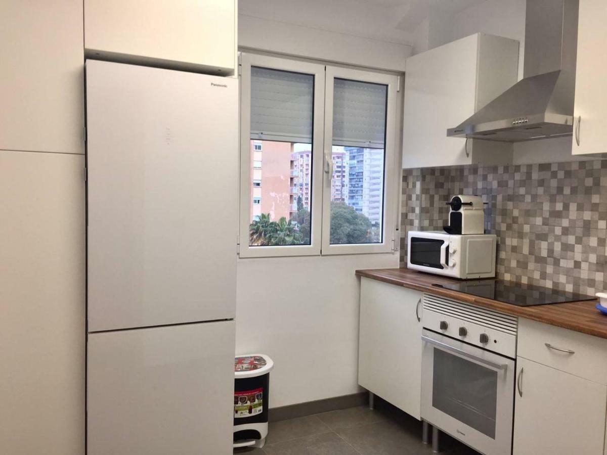 Apartamento En Universidad Y Cerca De La Playa Apartment *