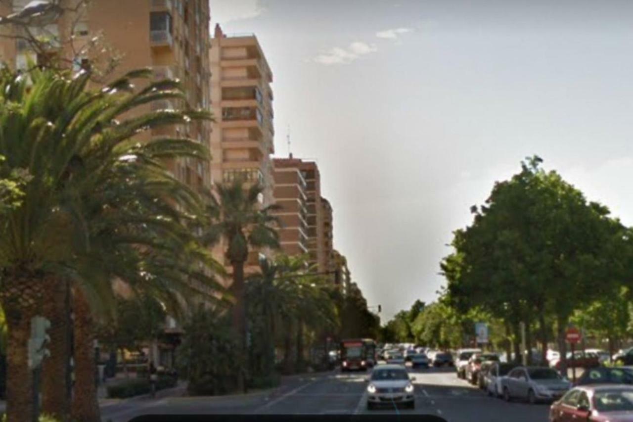 Apartamento En Universidad Y Cerca De La Playa * Valencia