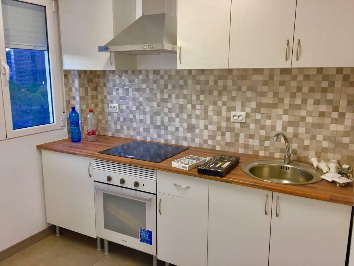 Apartamento En Universidad Y Cerca De La Playa * Valencia