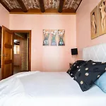 Lujoso Duplex en el Corazón de Valencia