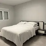 Cozy Beach Side 2Bd Apartment, 150M To The Beach
