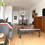 Stylish Well-Connected Beachfront Flat