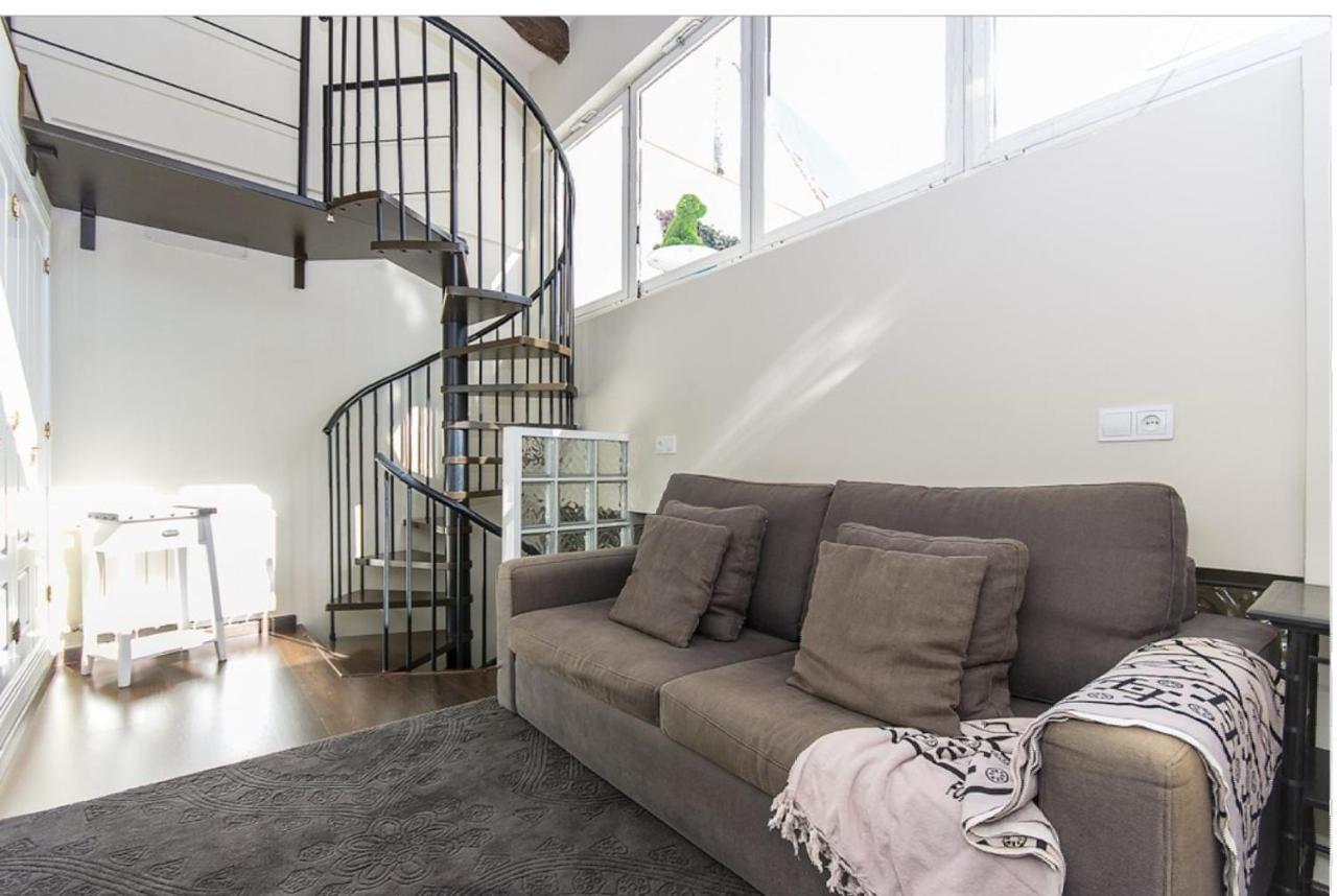No Turistic Rental, Duplex Penthouse In The Historic Center, Valencia, Ideal For Those Looking To In The City For A Season, Including Professionals And Students Apartamento