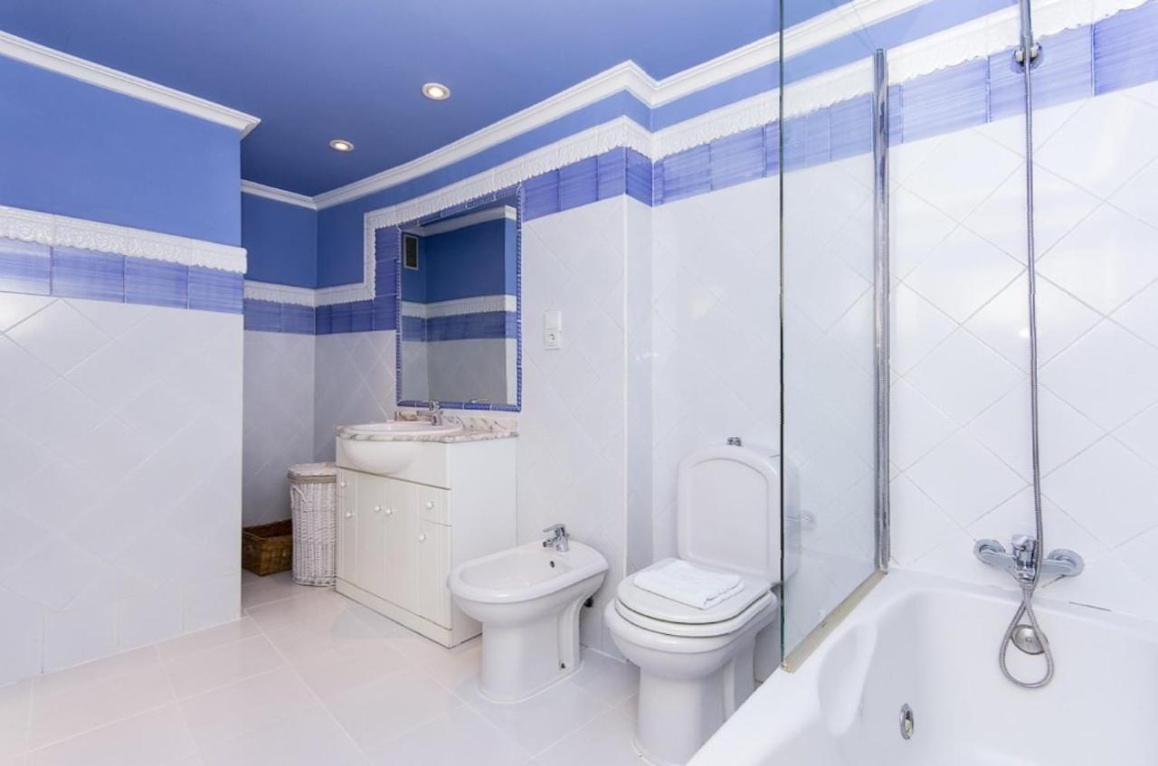 No Turistic Rental, Duplex Penthouse In The Historic Center, Valencia, Ideal For Those Looking To In The City For A Season, Including Professionals And Students Apartamento
