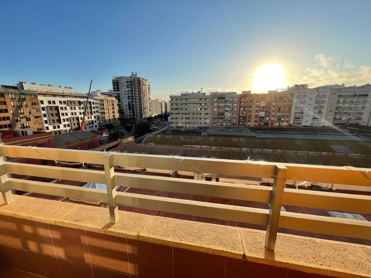Ciudad Artes Y Ciencias Homestay