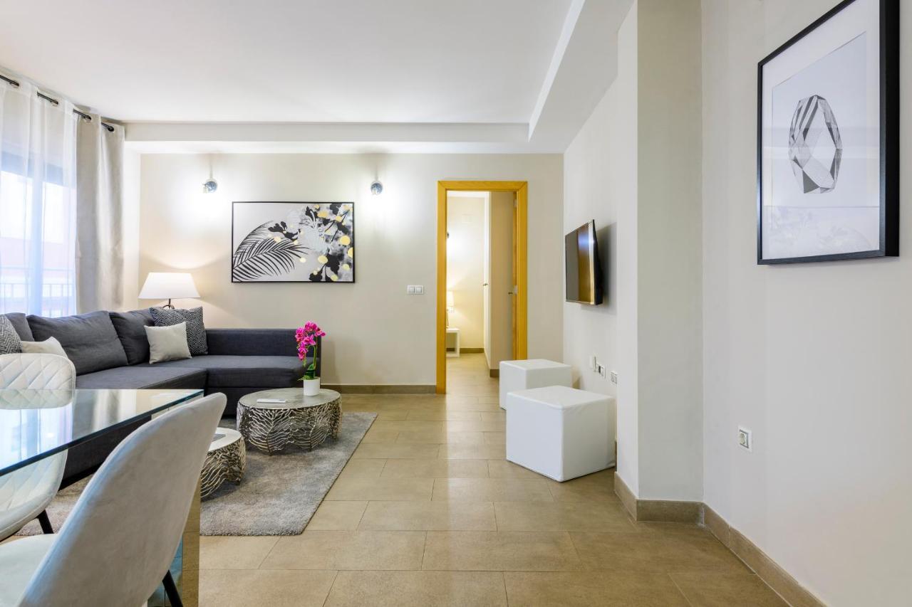 Apartment Md Balmes Market Mid Term *