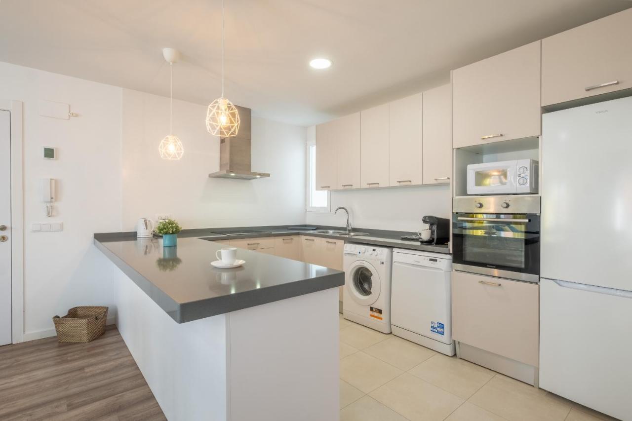 Modern, Stylish With Balcony * Valencia