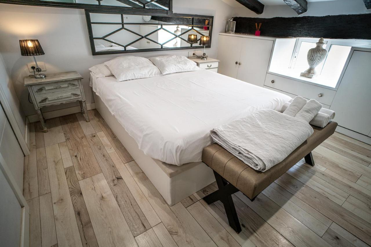 Atico Con Terraza Y Jacuzzi En El Centro Apartamento
