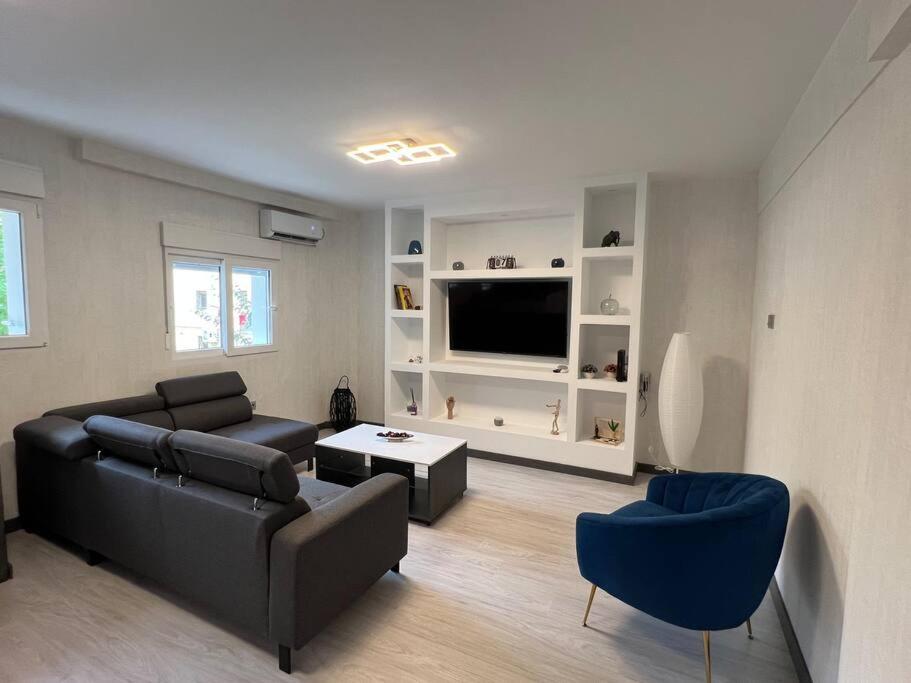 Cozy Side 2bd Apartment, 150m To The Apartamento *