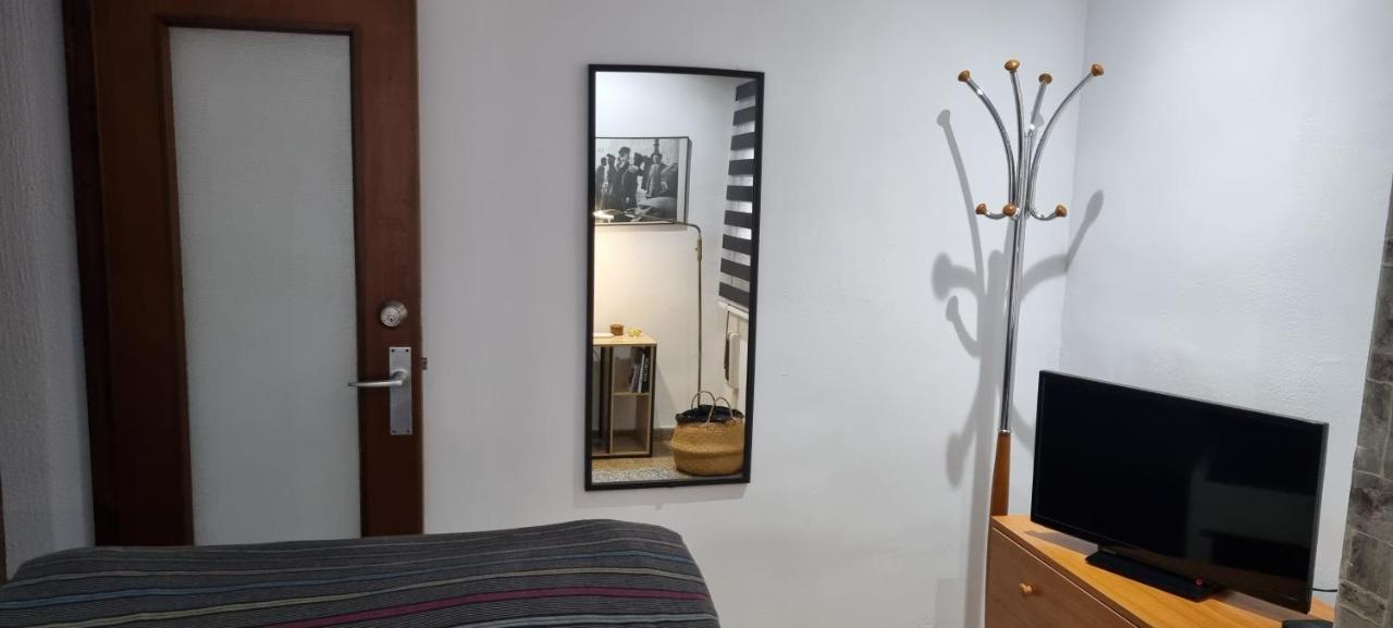 Habitación Privada En El Centro De *