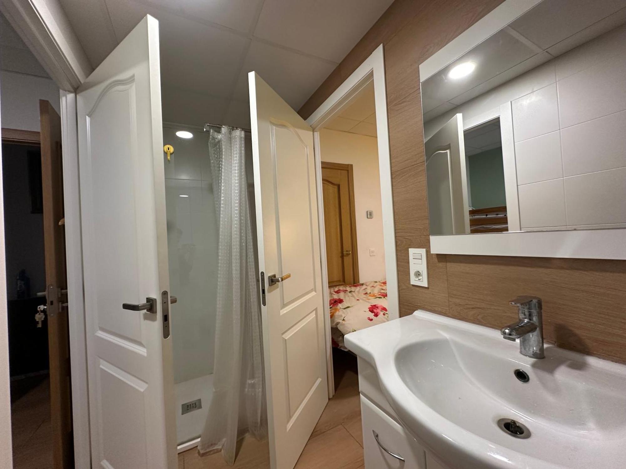 Habitación en casa particular Mirador 2 Del Mercado - Con Bano Privado En El Centro De La Ciudad Vella *
