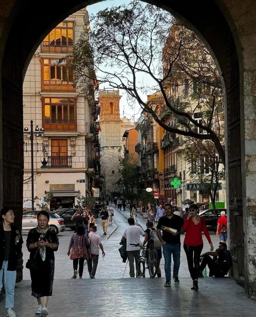Habitación en casa particular Mirador 1 Del Mercado - Con Bano Privado En El Centro De La Ciudad Vella *