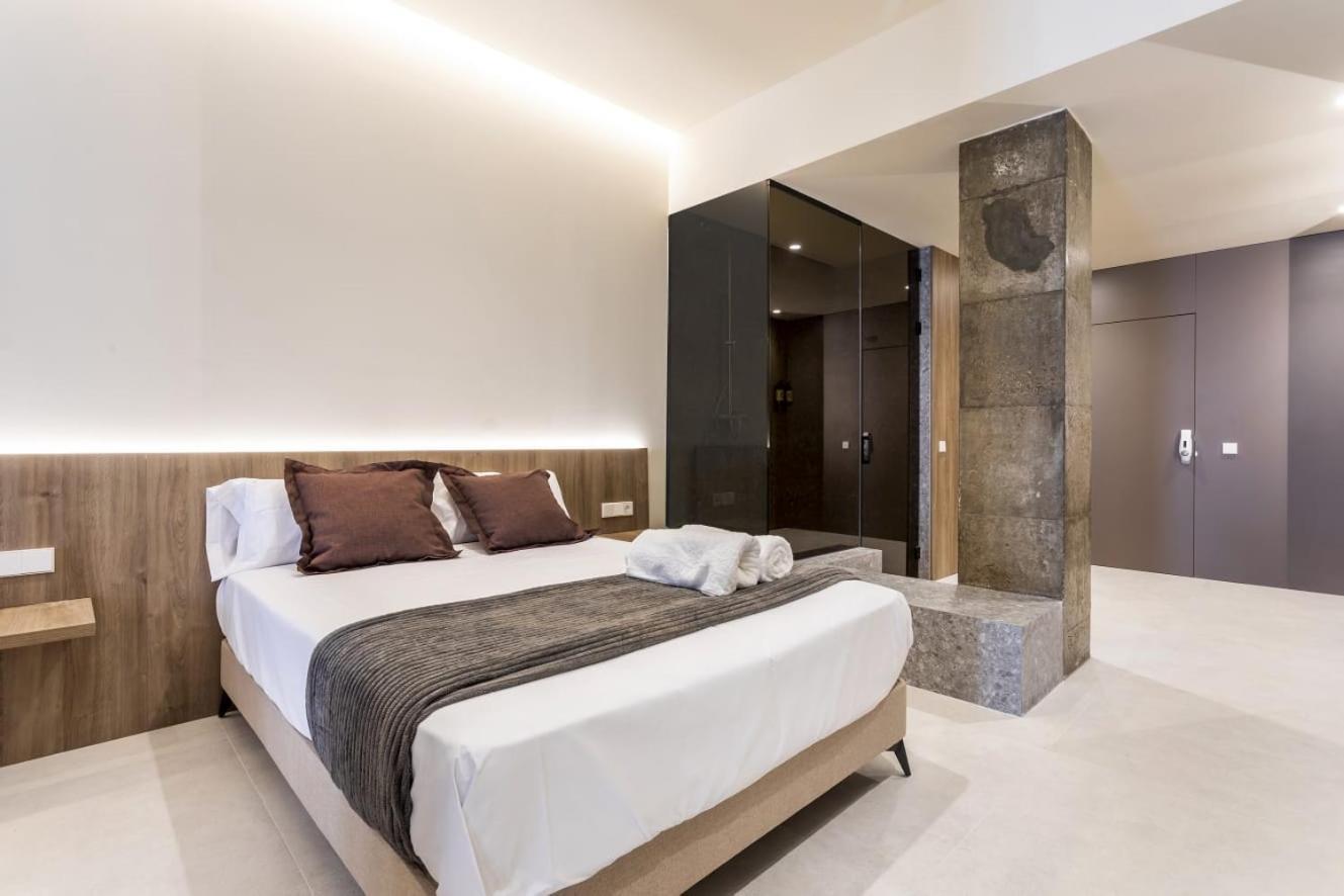 North Station Pen-suites Apartment