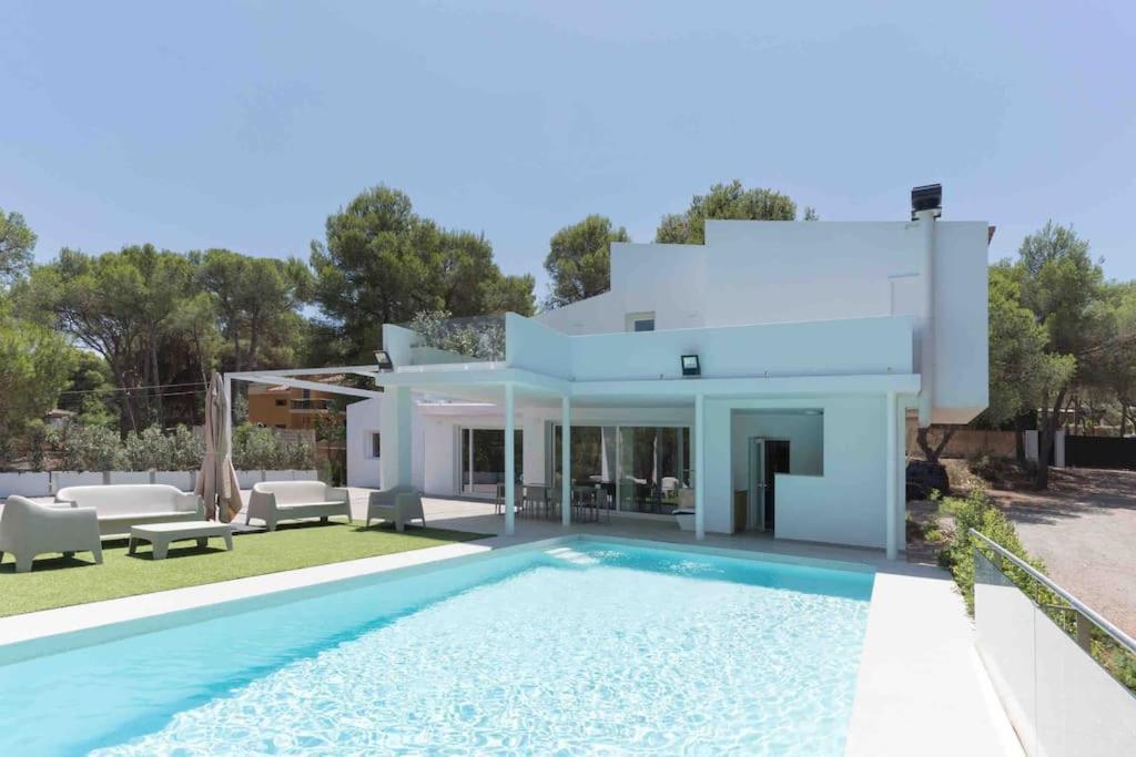 Calma Villa. De Lujo, Jacuzzi Y Piscina