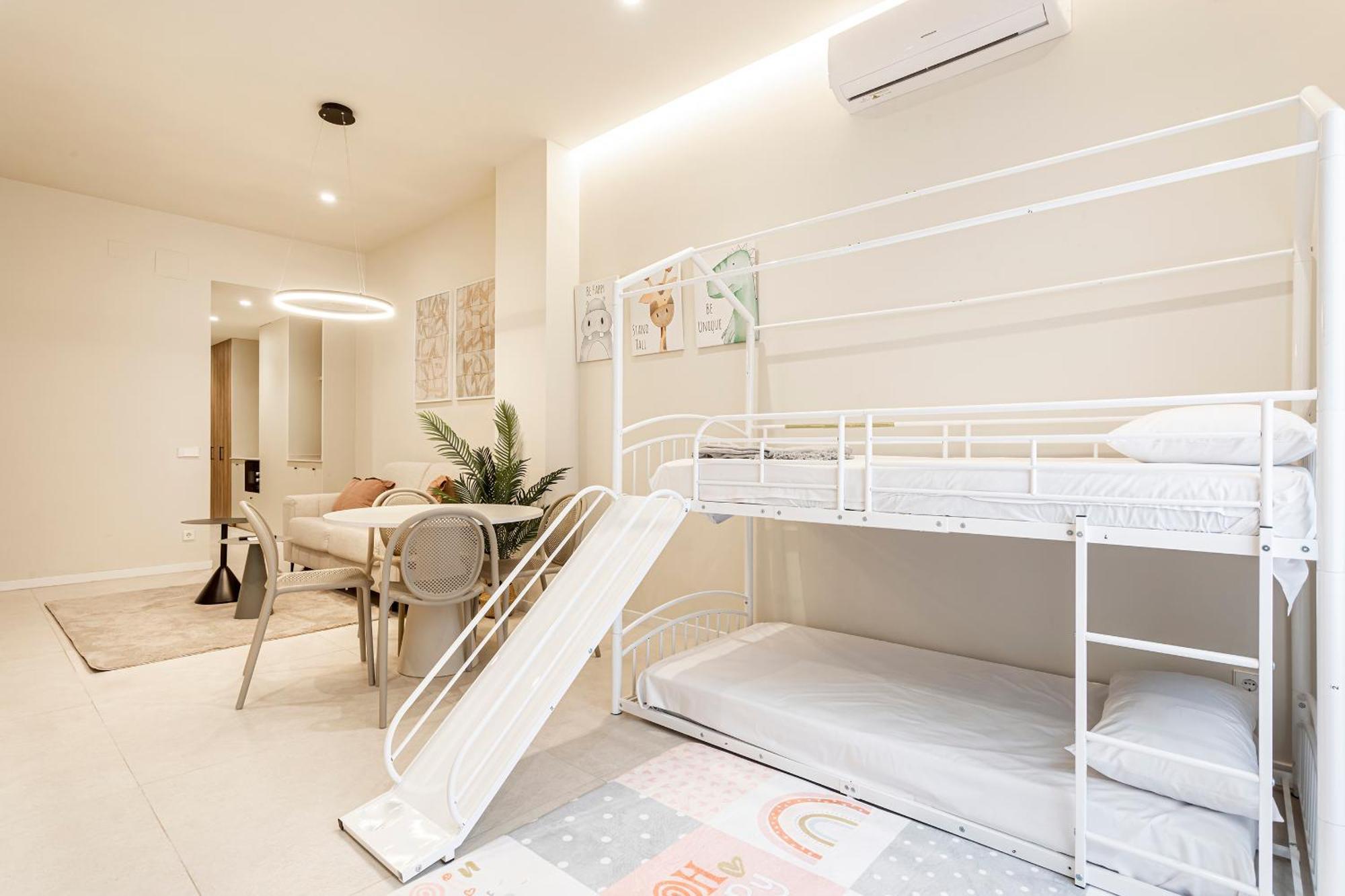North Station Pen-suites Apartment Valencia