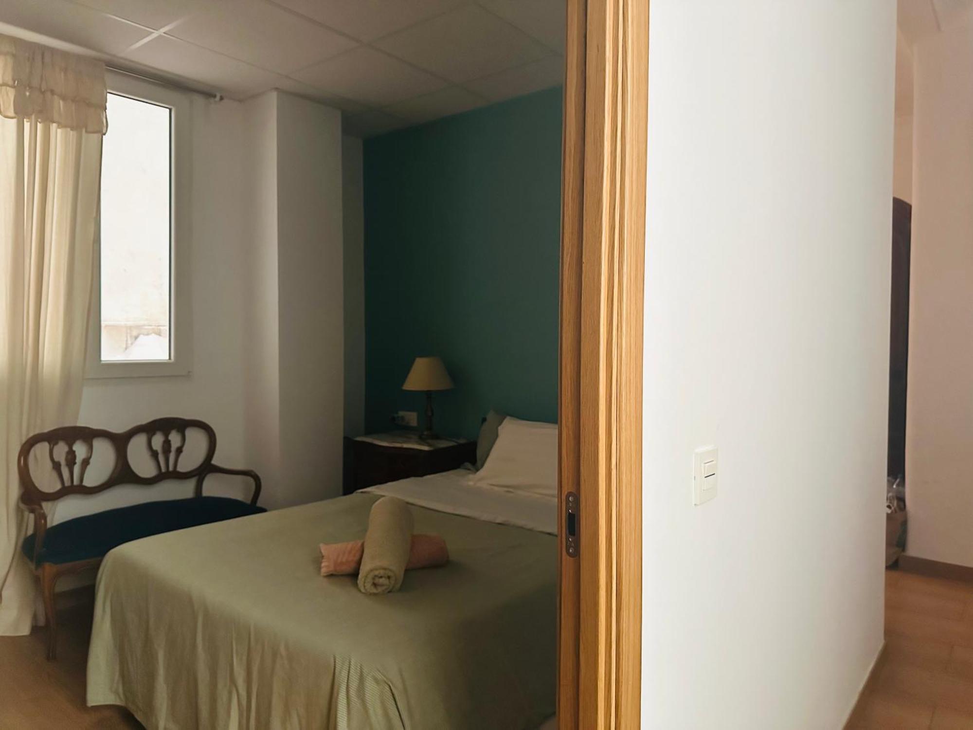 Habitación en casa particular Mirador 1 Del Mercado - Con Bano Privado En El Centro De La Ciudad Vella