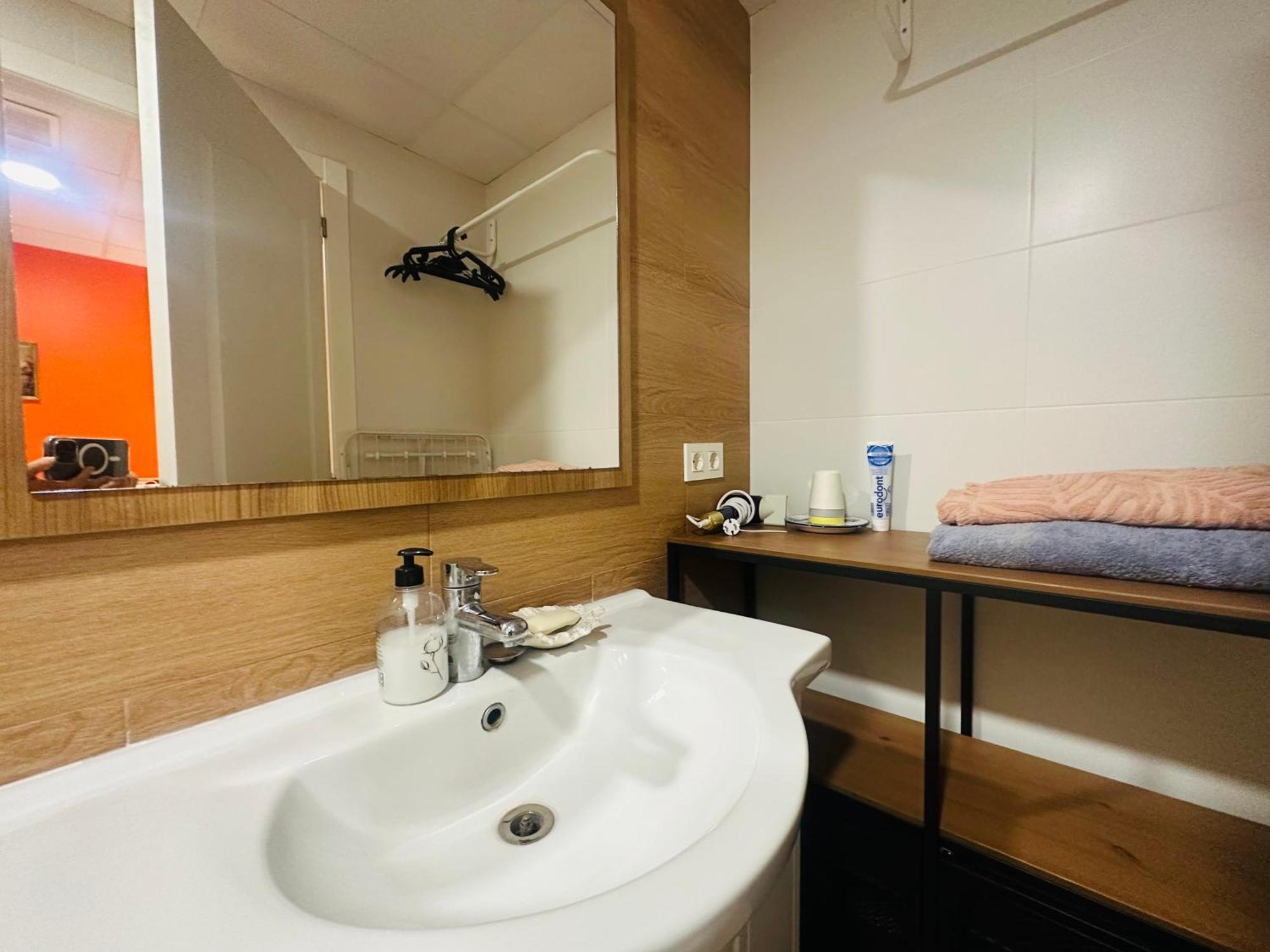 Mirador 2 Del Mercado - Con Bano Privado En El Centro De La Ciudad Vella Habitación en casa particular Valencia