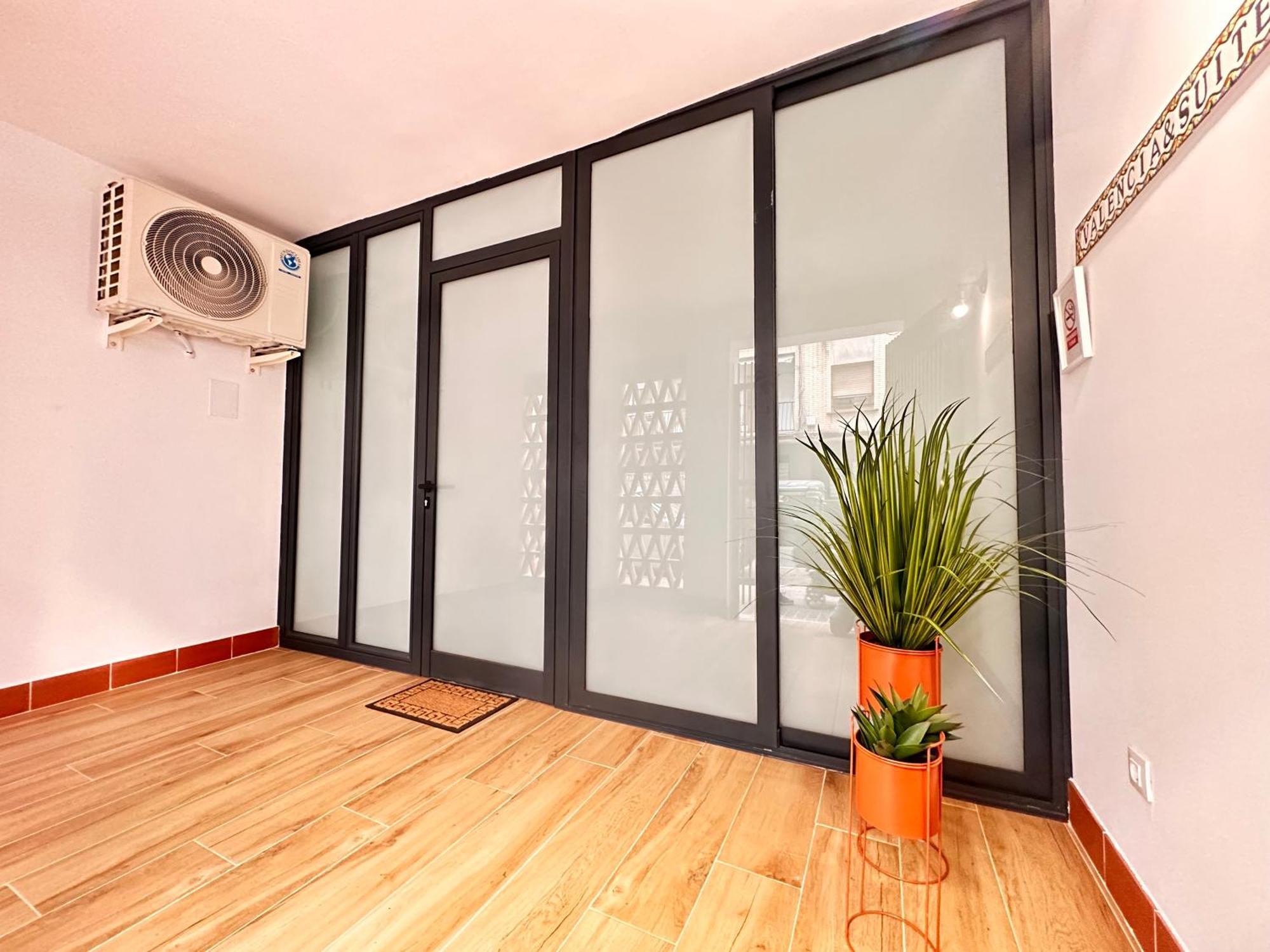 & Ayora Apartment