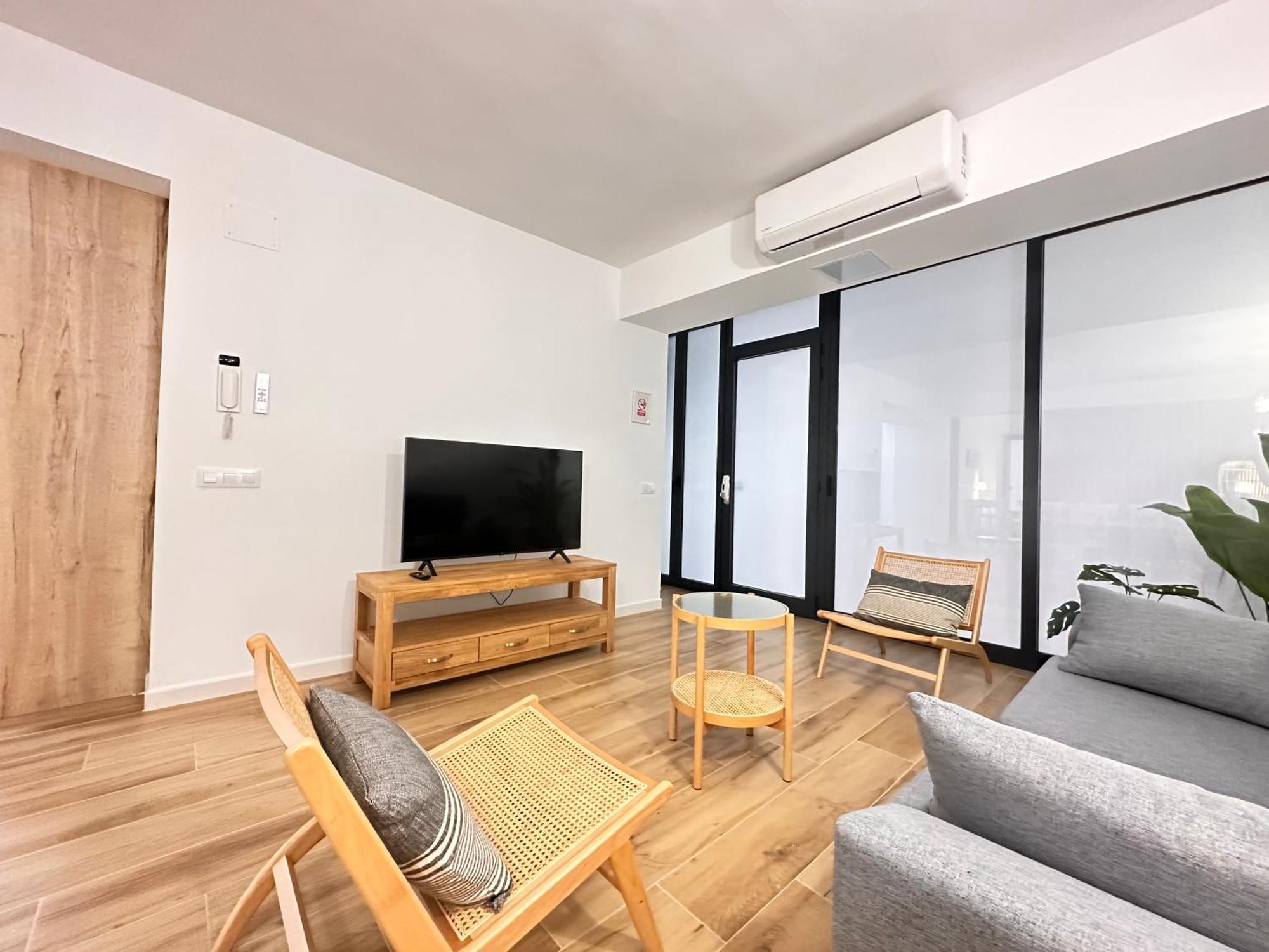 & Ayora Apartment