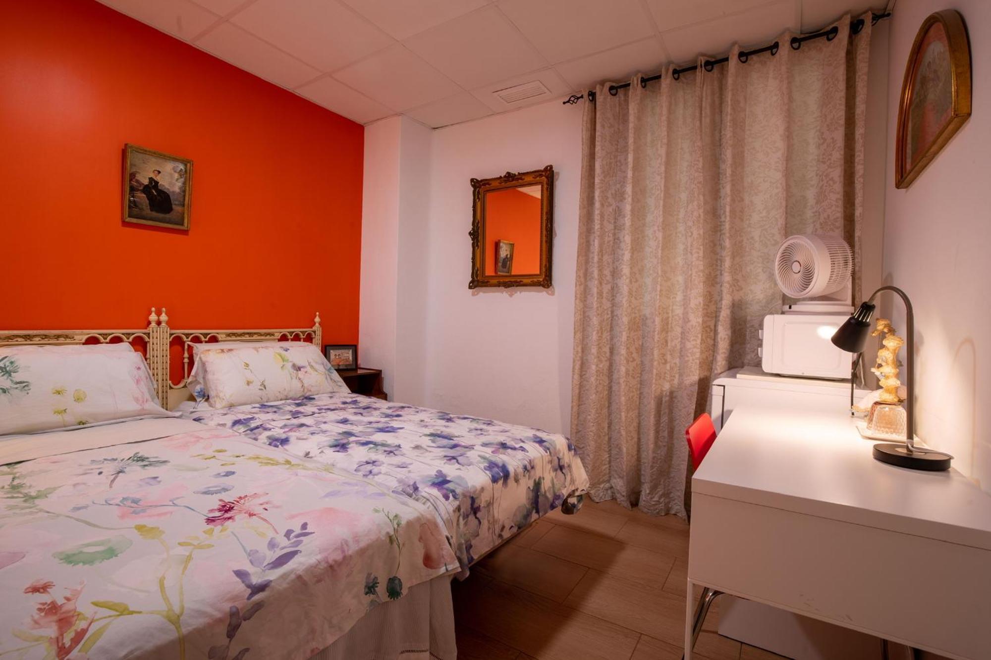 Mirador 2 Del Mercado - Con Bano Privado En El Centro De La Ciudad Vella