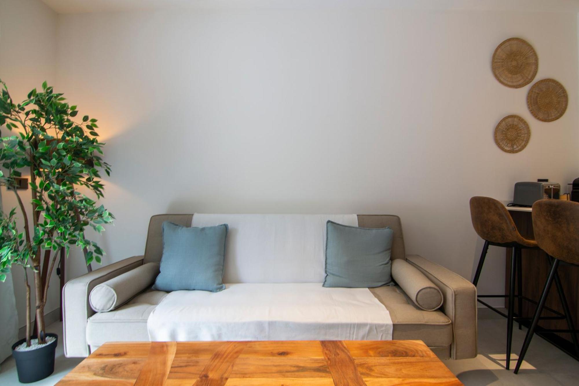 Vlc Host - Luz Casanova Apartamento