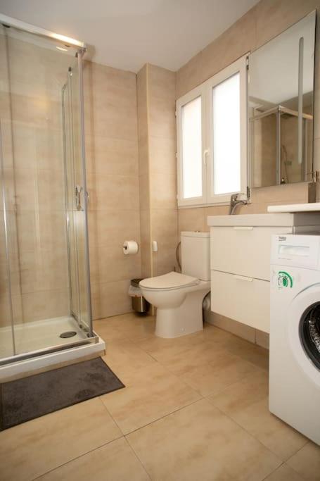 Apartamento Acogedor Frente A Torres De Serrano *