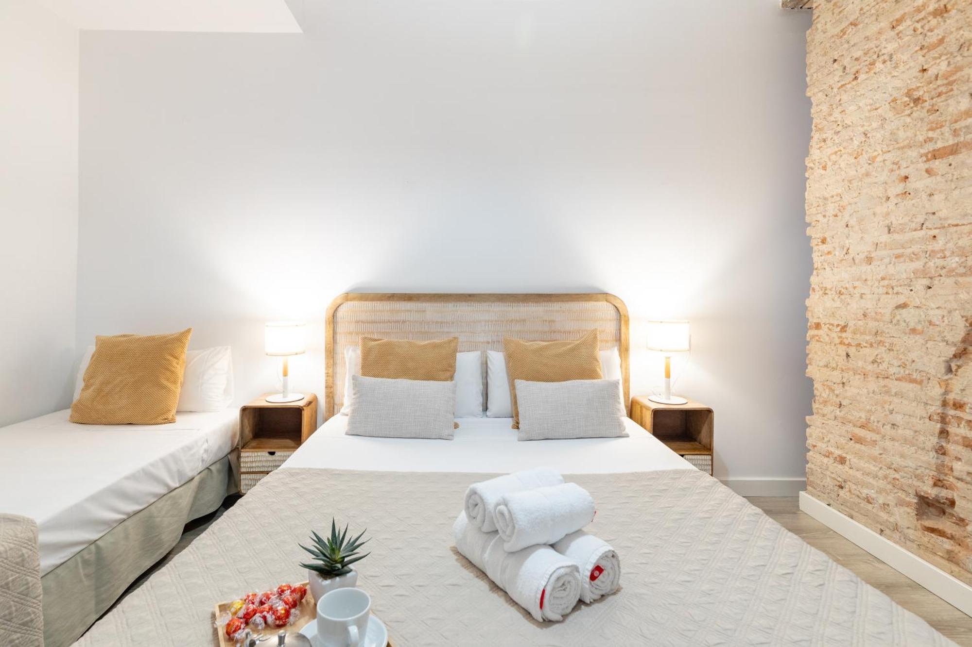Travel Hábitat Ayuntamiento Apartamento Valencia