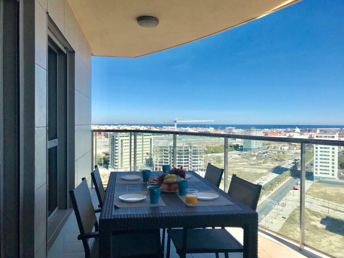 Oceanografic Apartment. Parking. Wi-fi